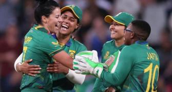 South Africa reach Women's T20 World Cup semis