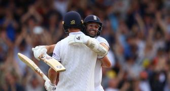 Ashes PIX! England bounce back with pulsating win