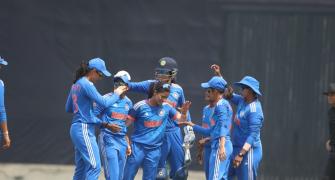 PIX! IND W vs BAN W: Kaur, spinners spin a web