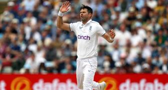 Ashes: England recall Anderson for must-win 4th Test