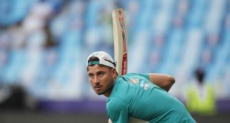Aussies revamp contracts: Stoinis, Agar axed