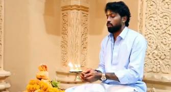 Hardik Offers Prayers At Somnath Temple
