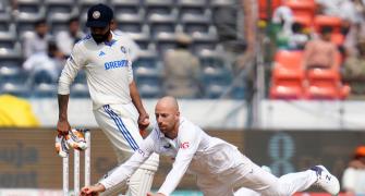 Jack Leach's knee injury adds to England's woes