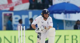 Swann attributes England's struggles to pressure