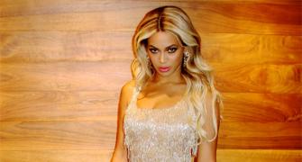 Beyonce, Miley, Sonam: HOT celeb styles for Valentine's Day!
