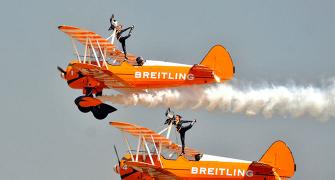 Breitling Wingwalkers: Out on the wing