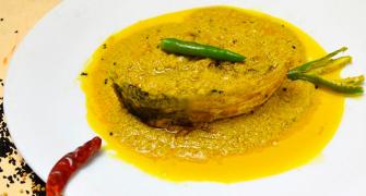 Recipes: Ilish Barishali and Mutton Dakbangla