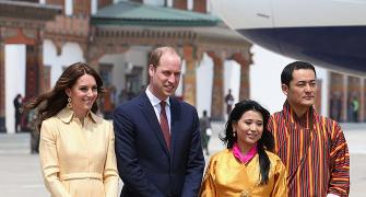 Kate recycles outfit for Bhutan visit!