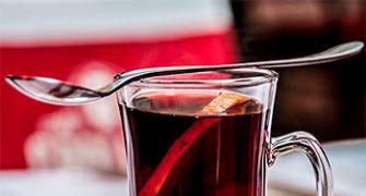 Christmas Recipe: Red Mulled Wine, Spiced Apple Toddy