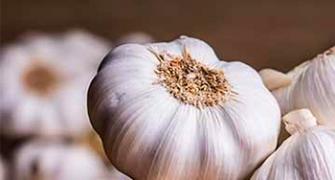 How garlic, tomatoes can help you fight cancer