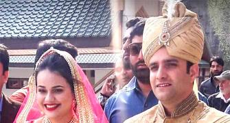 Love triumphs. IAS topper Tina Dabi marries Kashmiri batchmate