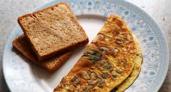 SEE: How to make Mushroom and Spinach Omelette