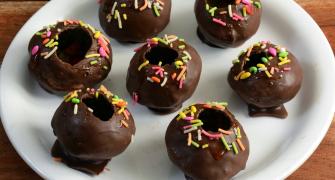 Recipe: Chocolate Granola Golgappa