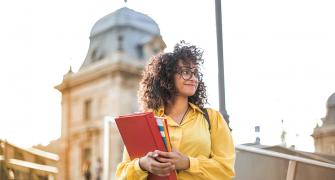 Study Abroad: 10 Tips to get an Education Loan