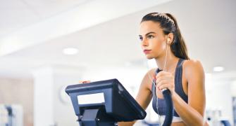 9 Tips To Stay FIT Even On A Busy Day