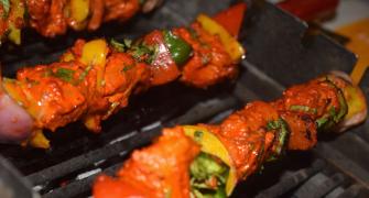 Easy Recipe: Spicy BBQ Paneer/Chicken