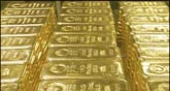 Gold at record high! Rs 18,000 per 10 gm