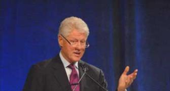 Clinton lauds IITians' role in global development