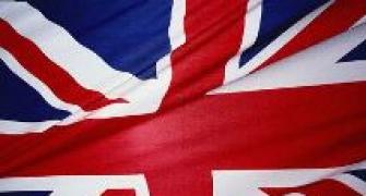 UK remains in recession; Q3 GDP shrinks 0.4%