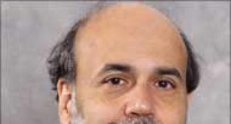 Bernanke wins new term as Fed chief