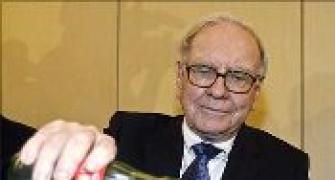 Lunch with Buffett? Auction hits $80,000