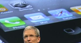 Apple CEO Tim Cook gets $380-mn pay for 2011
