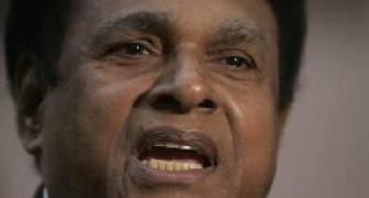 Samy Vellu heads to India for better opportunities