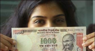 How to curb corruption? Scrap Rs 500/1,000 notes!