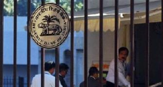 RBI seeks faster clearances of projects for high growth