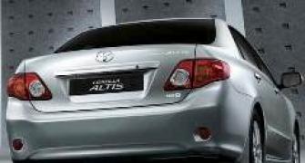 Toyota's new Corolla Altis @ Rs 10.53 lakh