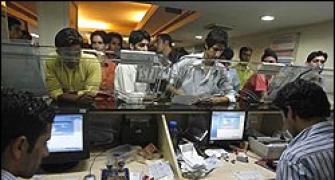 Most banks to work full day on April 7