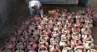 Over 3.5 lakh families in Delhi to get free LPG