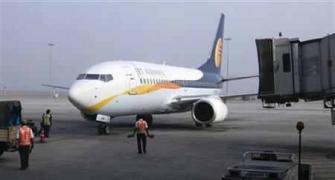 Jet Airways shares rise on stake sale talks