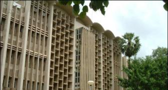 IITs hike fees by 80 % for undergraduate courses