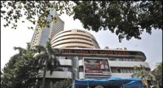 Sensex dip below 16k level again on foreign funds selling