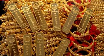 Gold advances on good retail buying, reclaims Rs 30K mark