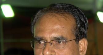 Vyapam scam: Chouhan gives in to pressure, seeks CBI probe