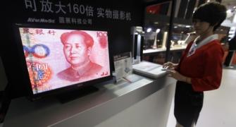 China further devalues currency, sparks fears of currency war