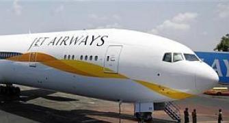 Jet Airways Q4 net loss widens to Rs 496 crore