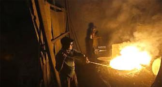 Sep factory output grew at best pace since March: Poll