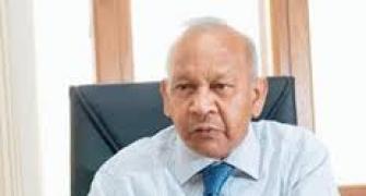 PFRDA chief Yogesh Agarwal quits