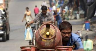 LPG cylinders to be available at petrol pumps