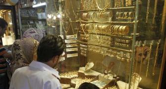 Gold jumps on good seasonal support; silver extends losses