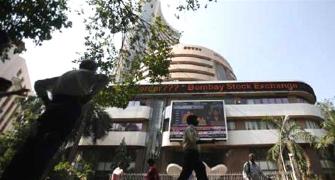 Markets snap 4-day losing streak; IT, auto top gainers