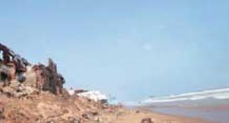 Cyclone Phailin flattens Puri as a tourist destination