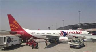 SpiceJet to add seven Boeing planes in FY14