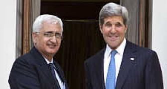 Khurshid raises issue of Indian workers with Kerry