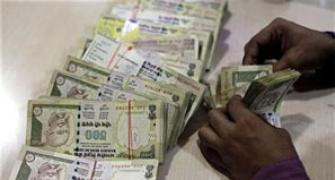 Rupee gains for 2nd straight day; Fed policy in focus