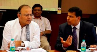 Arun Jaitley disapproves personal attack on Rajan