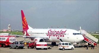 Loss-making SpiceJet rushes to govt for a lifeline